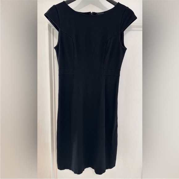 Theory Elegant Black Cap Sleeve Dress Size 8 - Picture 1 of 8